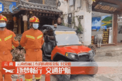 消防哥哥抱小姐姐图片,英勇救援后的温馨拥抱